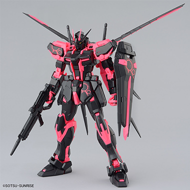MG 1/100 エールストライクガンダム Ver.RM [リサーキュレーションカラー ネオンピンク]